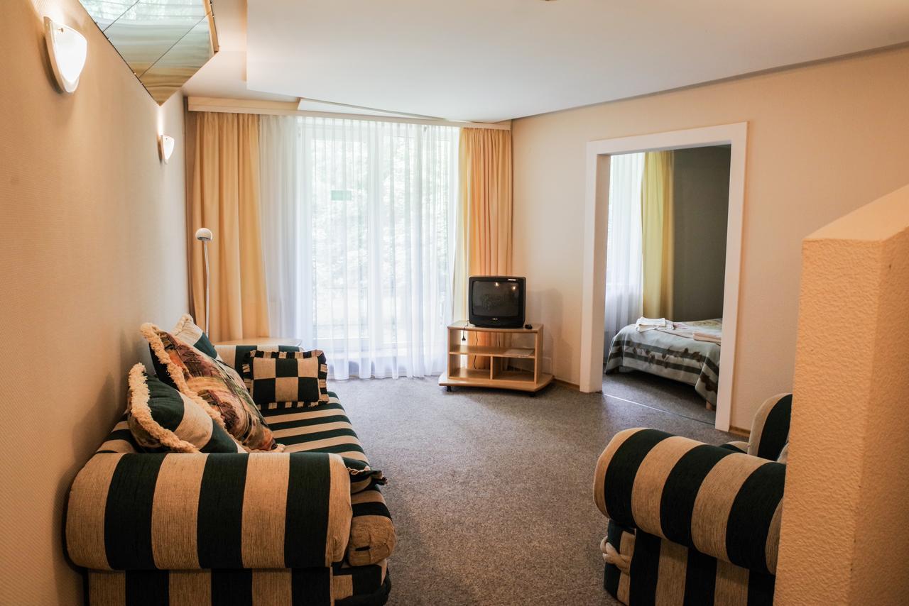 Hotel Visagino Parkas Visaginas Esterno foto